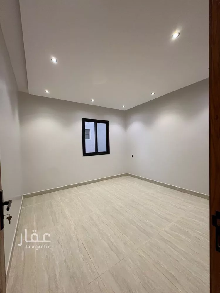 Floor for Sale in Riyadh Tuwaiq