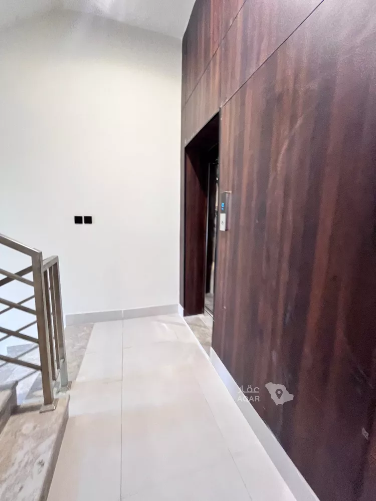 Floor for Sale in Riyadh As Suwaidi Al Gharabi 18