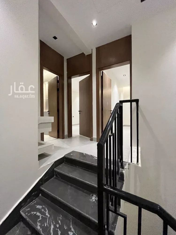 Floor for Sale in Riyadh Dirab 6