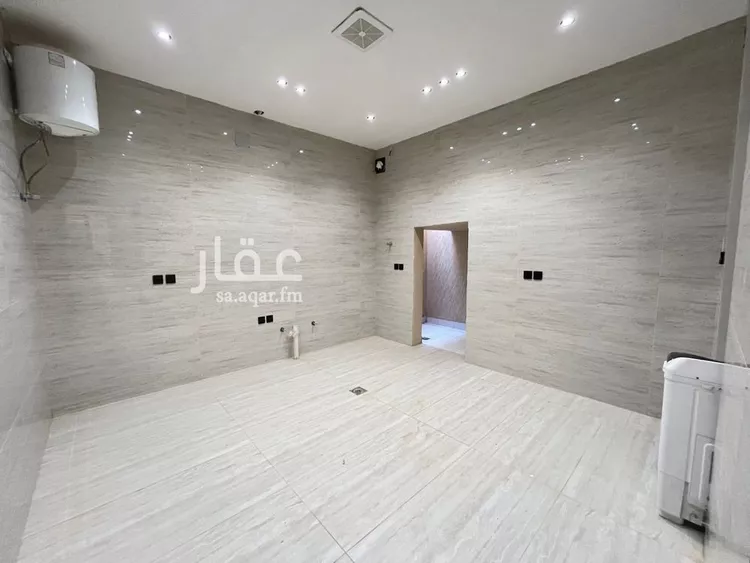 دور للبيع في شارع أنور الجندي, حي عكاظ, مدينة الرياض, منطقة الرياض صورة 3