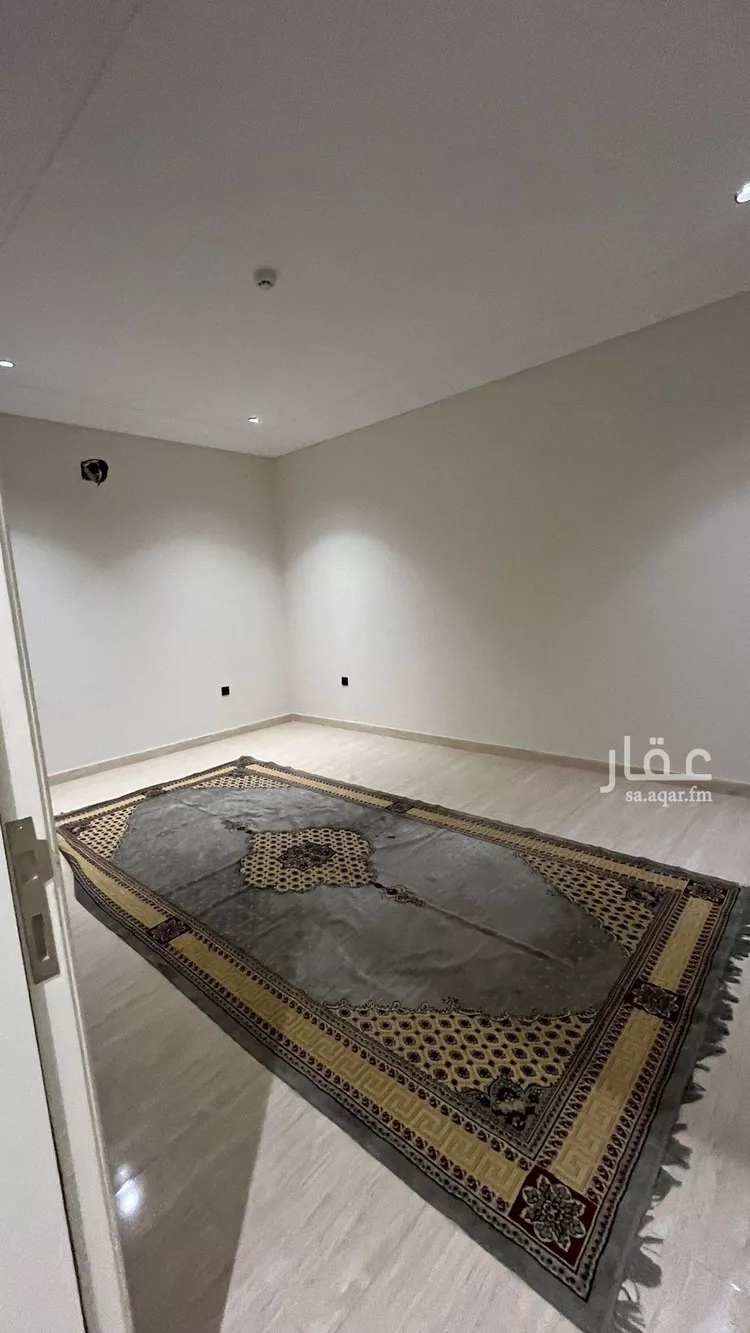 شقة للبيع في شارع أحمد الدورقي, حي عكاظ, مدينة الرياض, منطقة الرياض صورة 3