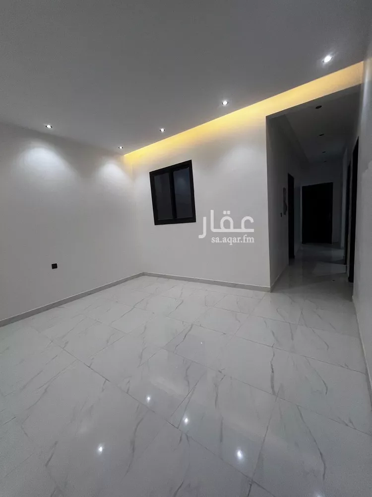 دور للبيع في شارع أحمد الطيالسي, حي السويدي, مدينة الرياض, منطقة الرياض 6