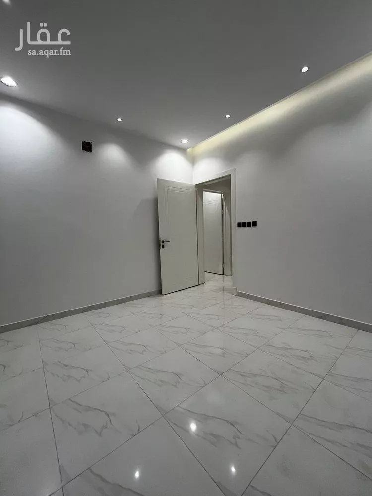 فيلا للبيع في شارع الإمام أبي طاهر, حي السويدي, مدينة الرياض, منطقة الرياض 18