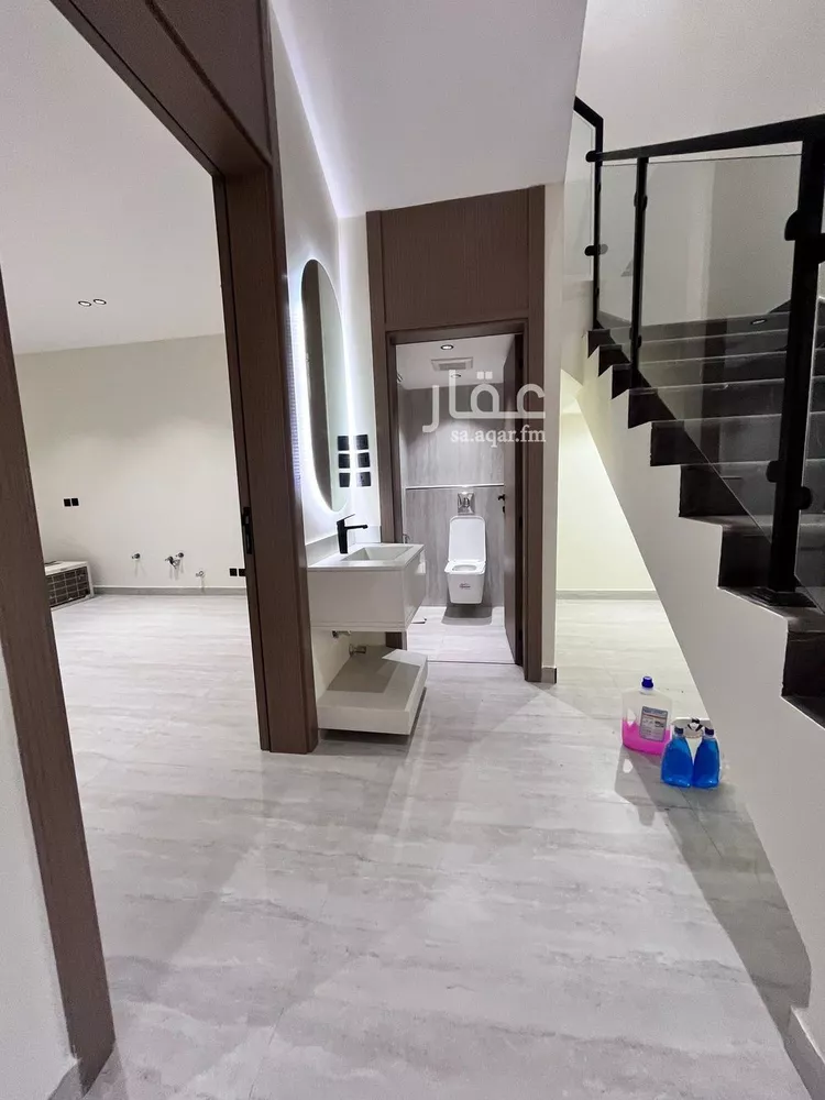 فيلا للبيع في شارع أبي الفتح الحصري, حي الدريهمية, مدينة الرياض, منطقة الرياض 8