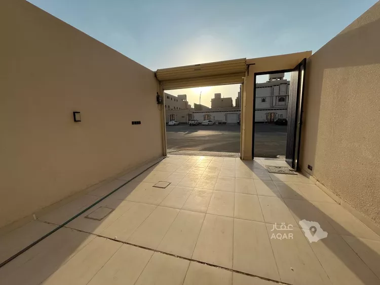 Floor for Sale in Riyadh Dhahrat Namar 2