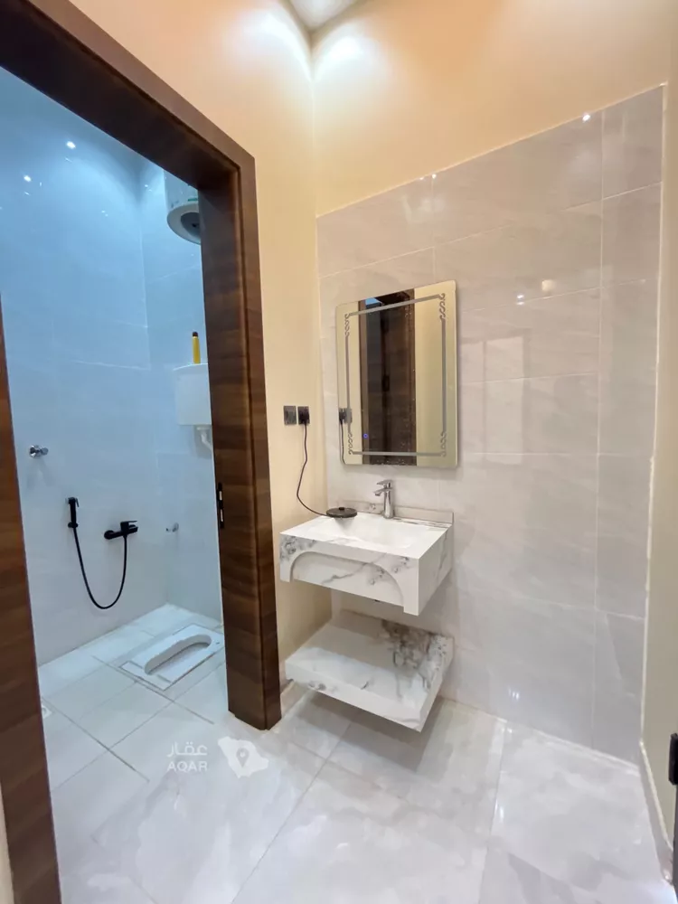 Villa for Sale in Riyadh Badr 7