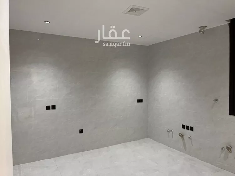 فيلا للبيع في شارع زينب الثقفية, حي العوالي, مدينة الرياض, منطقة الرياض 14