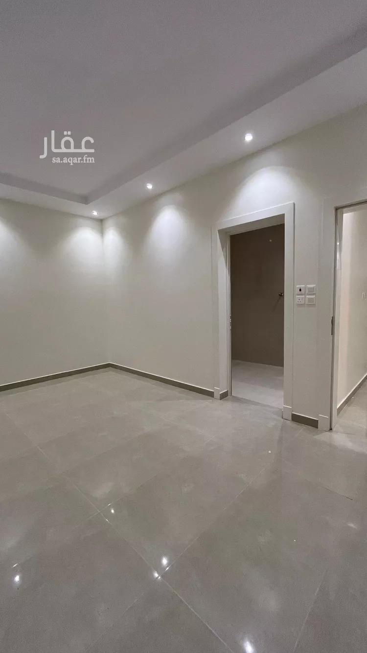 شقة للبيع في شارع المغيرة بن نوفل, حي عكاظ, مدينة الرياض, منطقة الرياض صورة 4