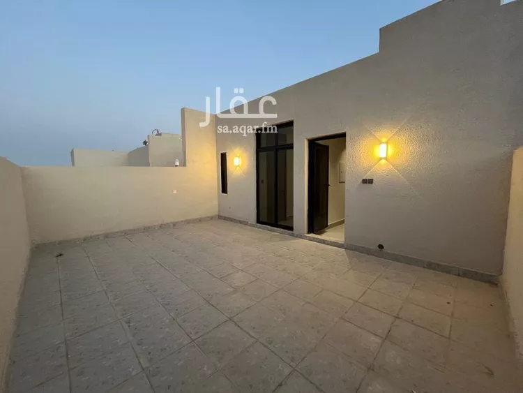 Floor for Sale in Riyadh Dirab 13