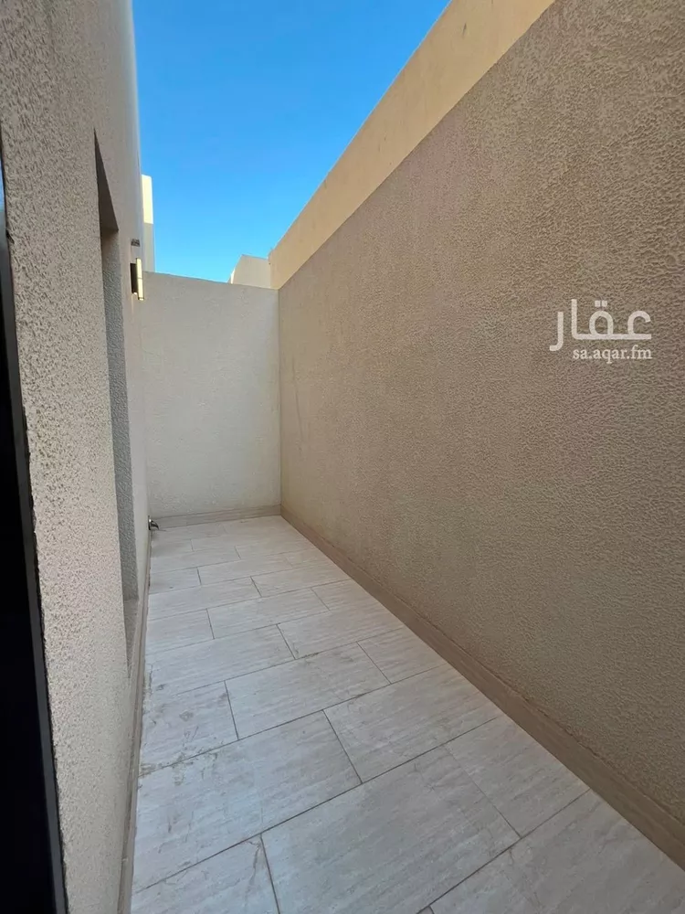 دور للبيع في شارع سراج بن عبدالملك, حي الشفاء, مدينة الرياض, منطقة الرياض 7