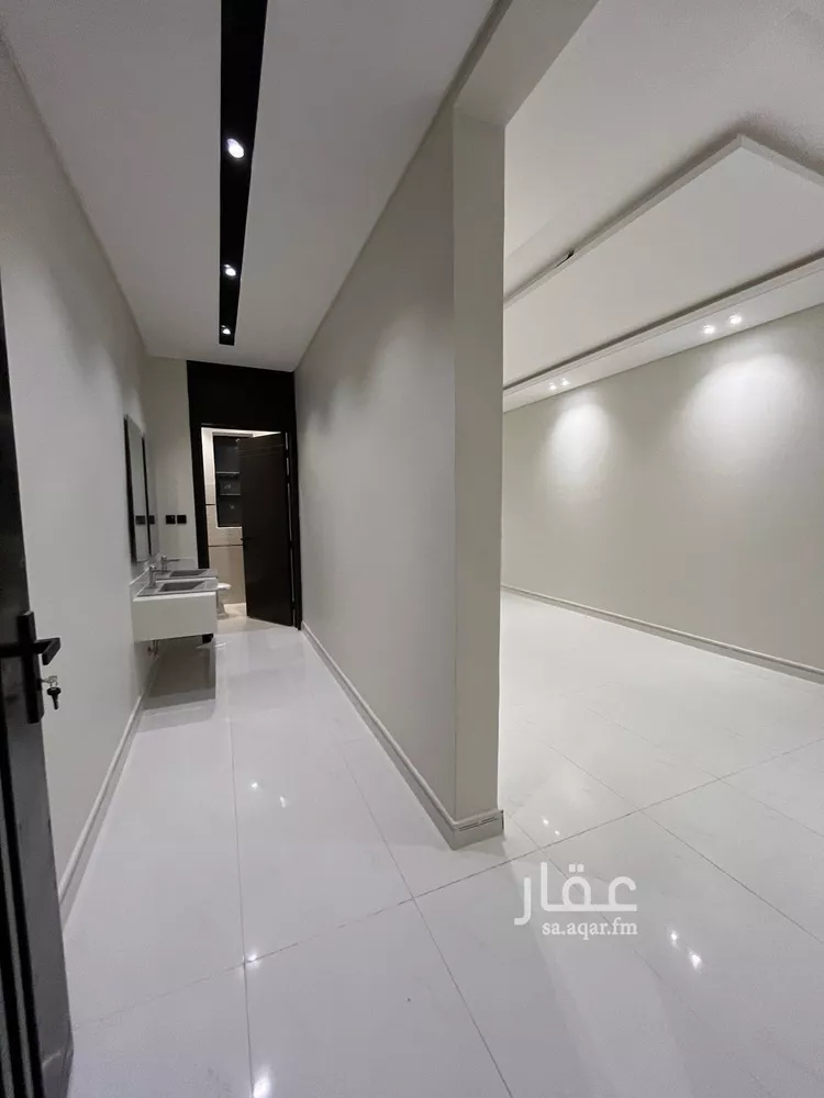 شقة للبيع في شارع الفل, حي عكاظ, مدينة الرياض, منطقة الرياض صورة 2