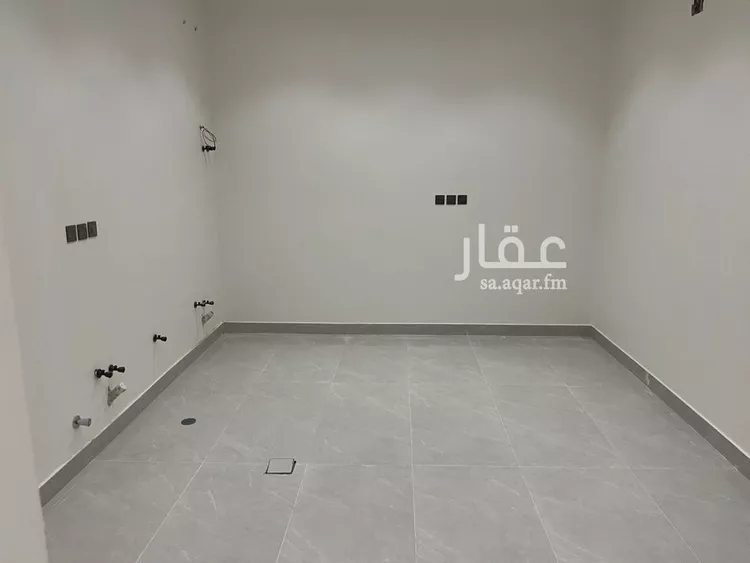 دور للبيع في شارع اللوزة, حي طويق, مدينة الرياض, منطقة الرياض 8
