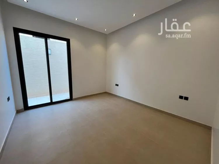 Floor for Sale in Riyadh Al Hazm 12