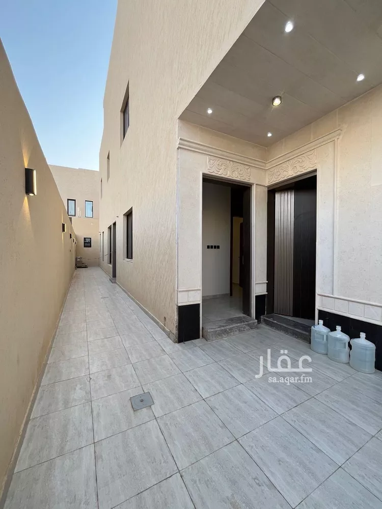 دور للبيع في شارع أنور الجندي, حي عكاظ, مدينة الرياض, منطقة الرياض 6