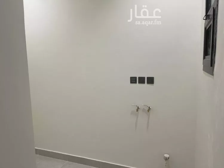 دور للبيع في شارع بلال بن رباح, حي طويق, مدينة الرياض, منطقة الرياض 9