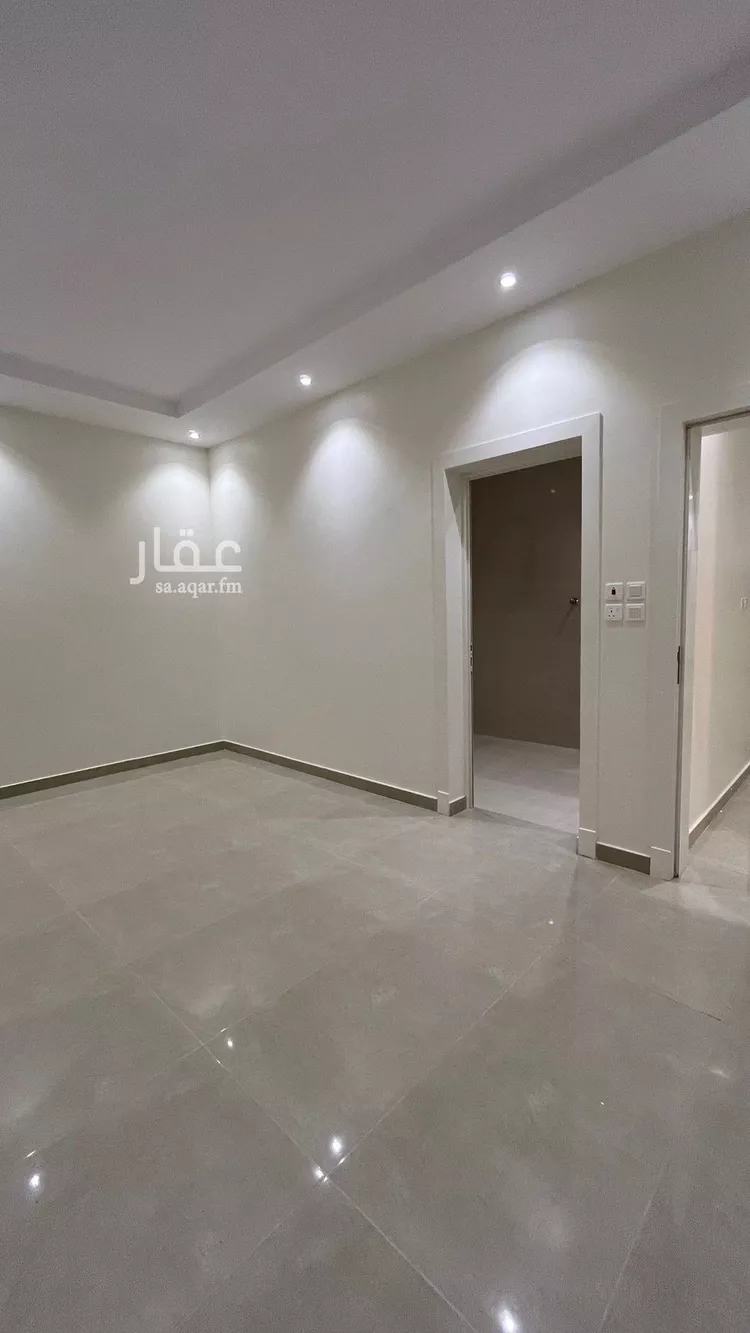 شقة للبيع في شارع الفل, حي عكاظ, مدينة الرياض, منطقة الرياض صورة 3