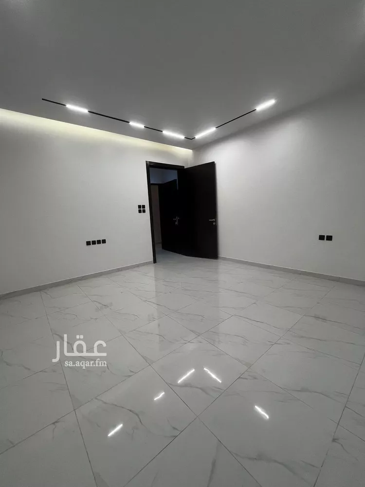 دور للبيع في شارع أحمد الطيالسي, حي السويدي, مدينة الرياض, منطقة الرياض 22