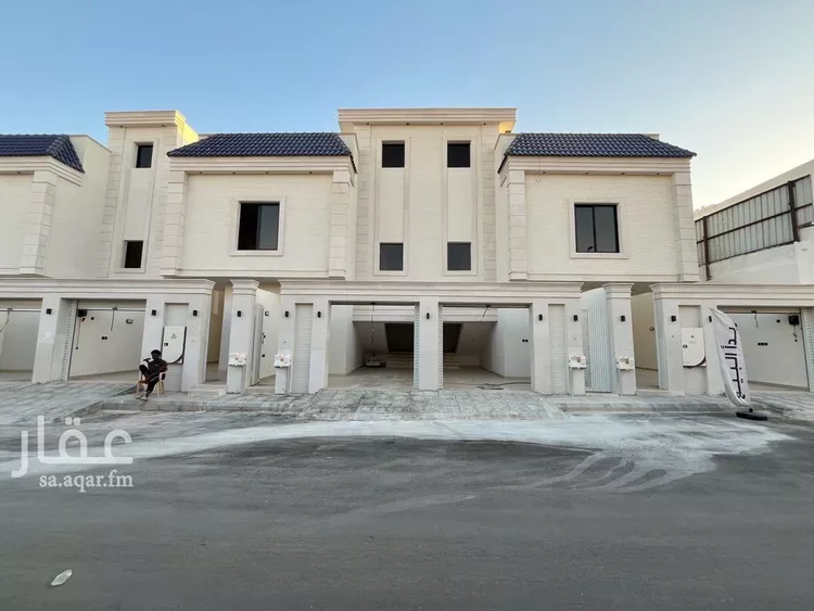 دور للبيع في شارع ابن الزهري, حي الشفاء, مدينة الرياض, منطقة الرياض