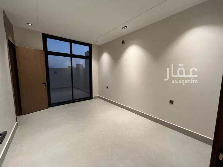Floor for Sale in Riyadh Dirab 12