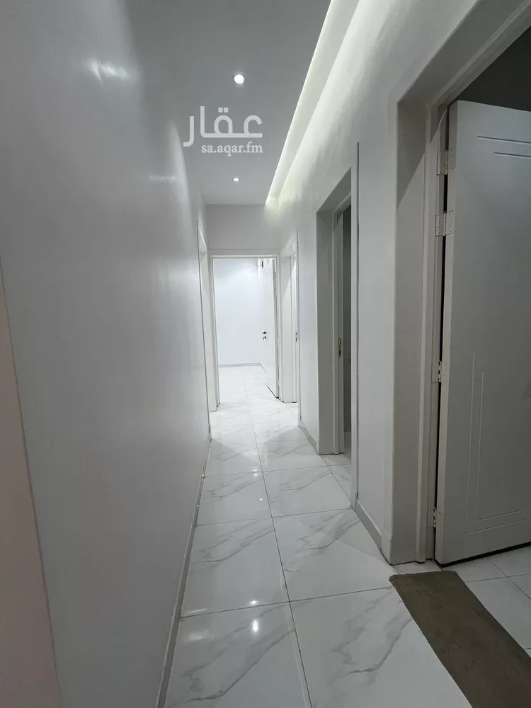 فيلا للبيع في شارع الإمام أبي طاهر, حي السويدي, مدينة الرياض, منطقة الرياض 9