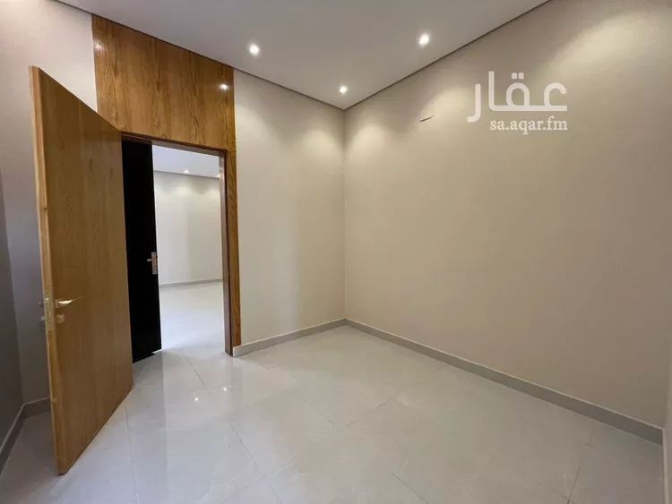شقة للبيع في شارع المغيرة بن نوفل, حي عكاظ, مدينة الرياض, منطقة الرياض صورة 4