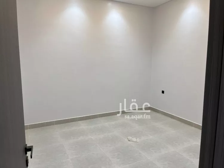 فيلا للبيع في شارع عبدالله مدهر, حي العوالي, مدينة الرياض, منطقة الرياض 11