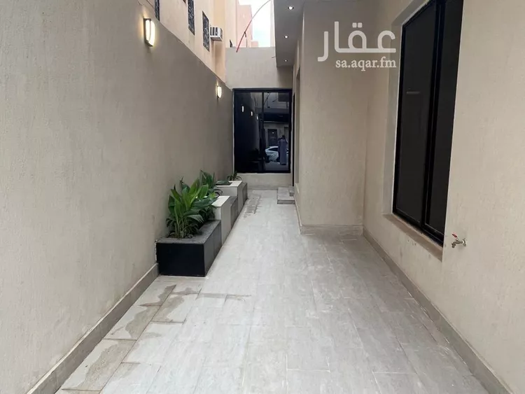 Floor for Sale in Riyadh Tuwaiq 12