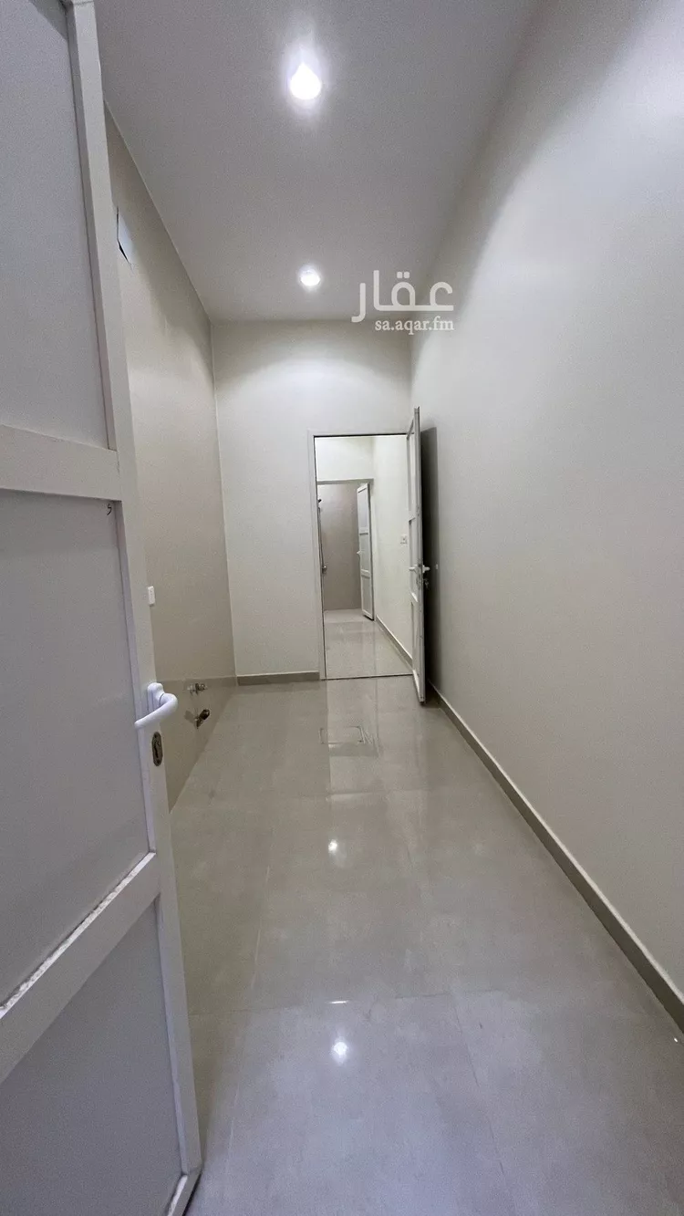 شقة للبيع في شارع الفل, حي عكاظ, مدينة الرياض, منطقة الرياض صورة 5