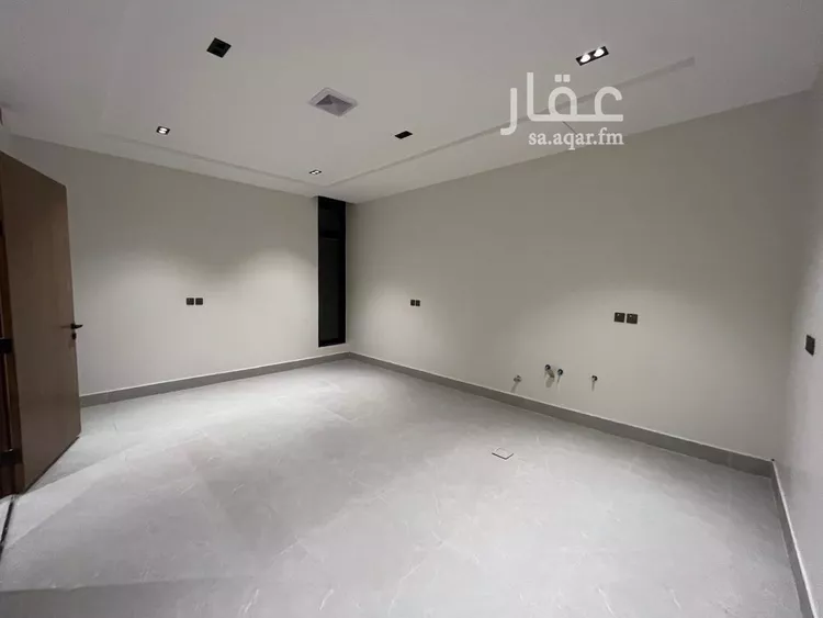 Floor for Sale in Riyadh Dirab 7