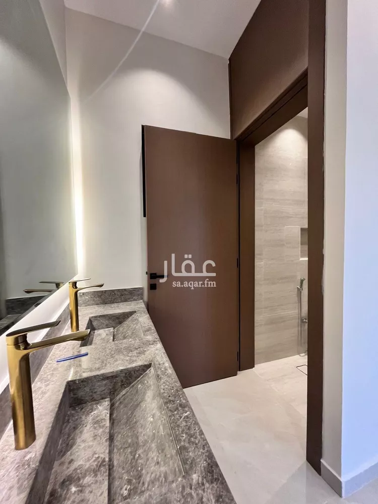 دور للبيع في شارع محمد بن خطاب, حي السويدي الغربي, مدينة الرياض, منطقة الرياض 14