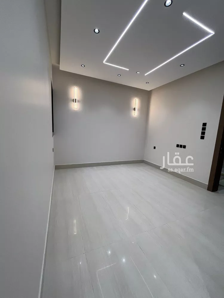 Floor for Sale in Riyadh Al Uraija Al Gharbiyah