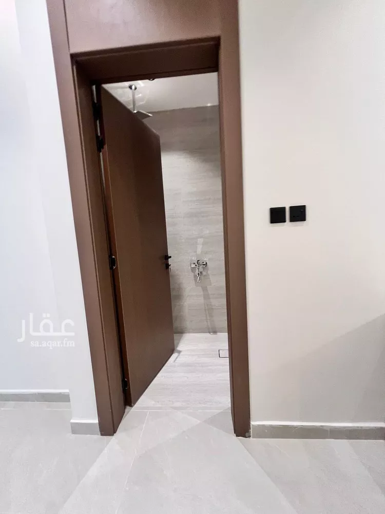 دور للبيع في شارع ابن المظفر, حي السويدي الغربي, مدينة الرياض, منطقة الرياض 8