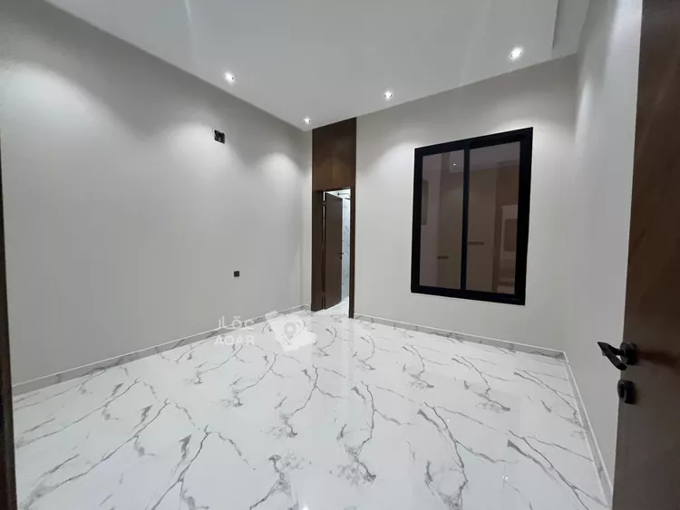 Floor for Sale in Riyadh Tuwaiq 8