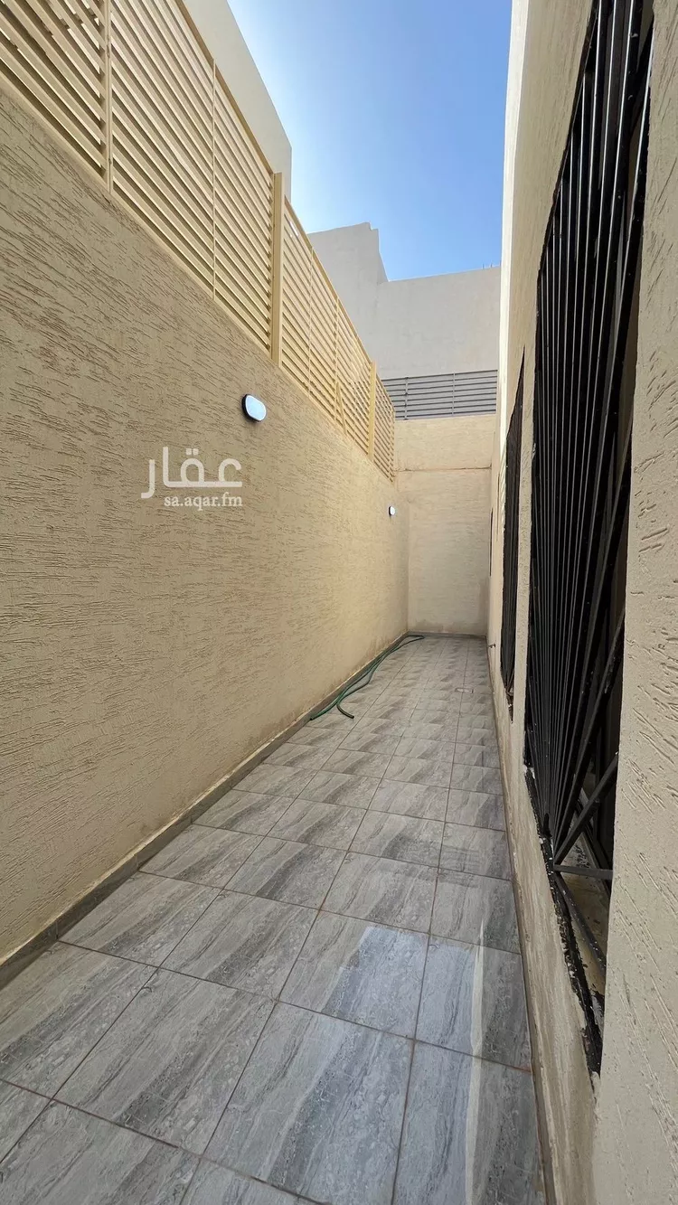 دور للبيع في شارع الواديان, حي بدر, مدينة الرياض, منطقة الرياض 13