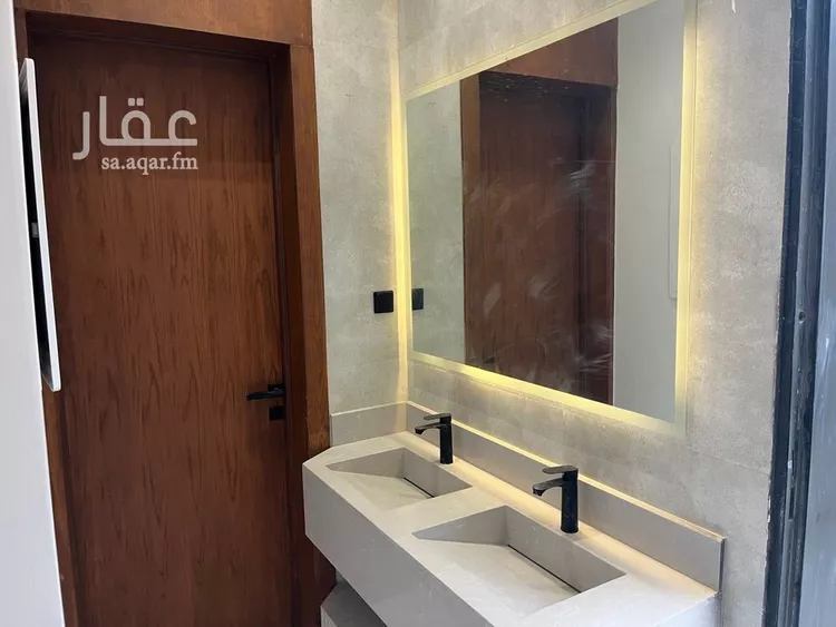Floor for Sale in Riyadh Tuwaiq 8