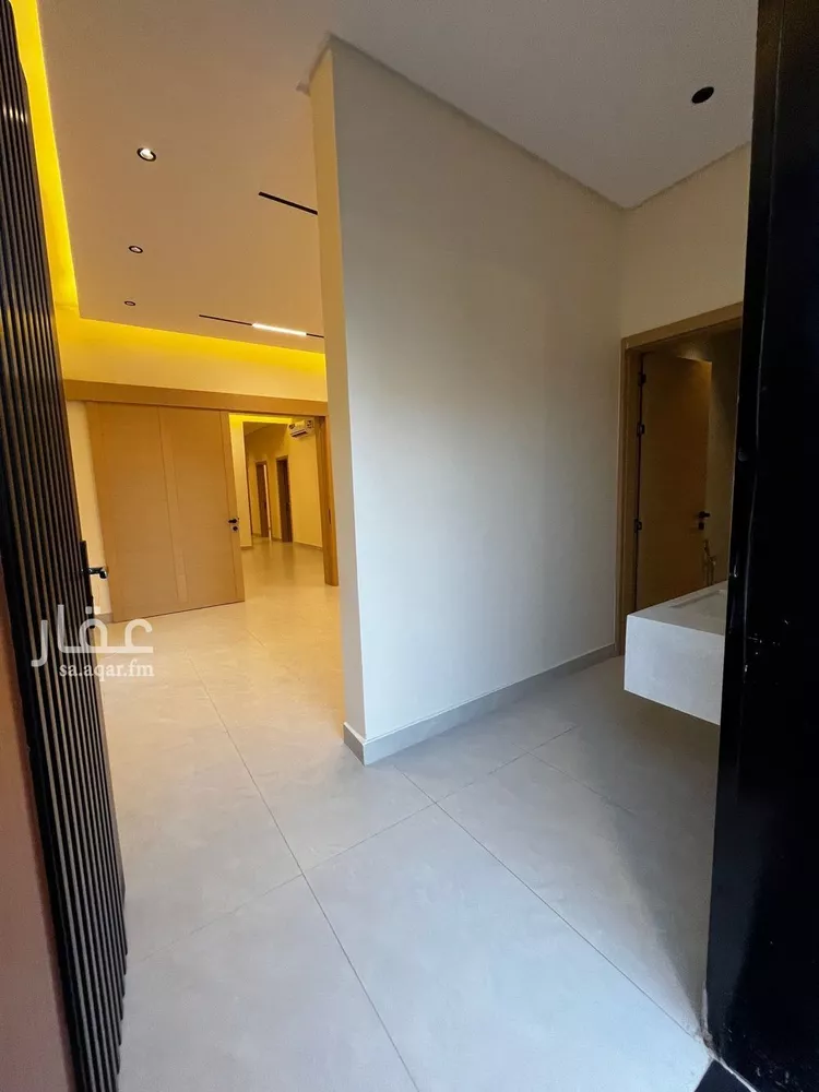 دور للبيع في شارع محمد القصري, حي سلطانة, مدينة الرياض, منطقة الرياض 8