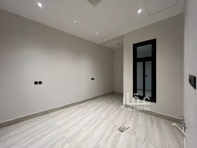 دور للبيع في شارع الحريق, حي ديراب, مدينة الرياض, منطقة الرياض 8