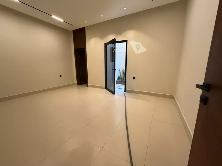 Floor for Sale in Riyadh Dhahrat Namar 5