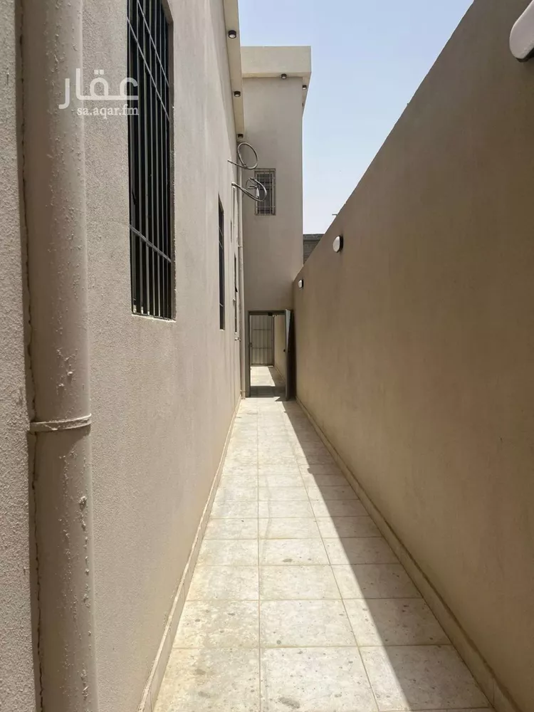 فيلا للبيع في شارع عبدالواحد المالقي, حي القافلة, مدينة خميس مشيط, منطقة عسير صورة 5