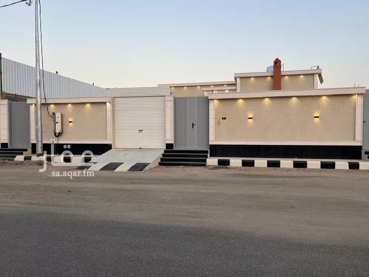 فيلا للبيع في شارع ابن عساكر, حي الأمير عبدالله, مدينة بيشة, منطقة عسير صورة 3