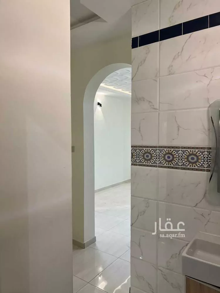 شقة للإيجار في شارع ابن المنداني, حي الحلقة الشرقية, مدينة الطائف, منطقة مكة المكرمة صورة 3