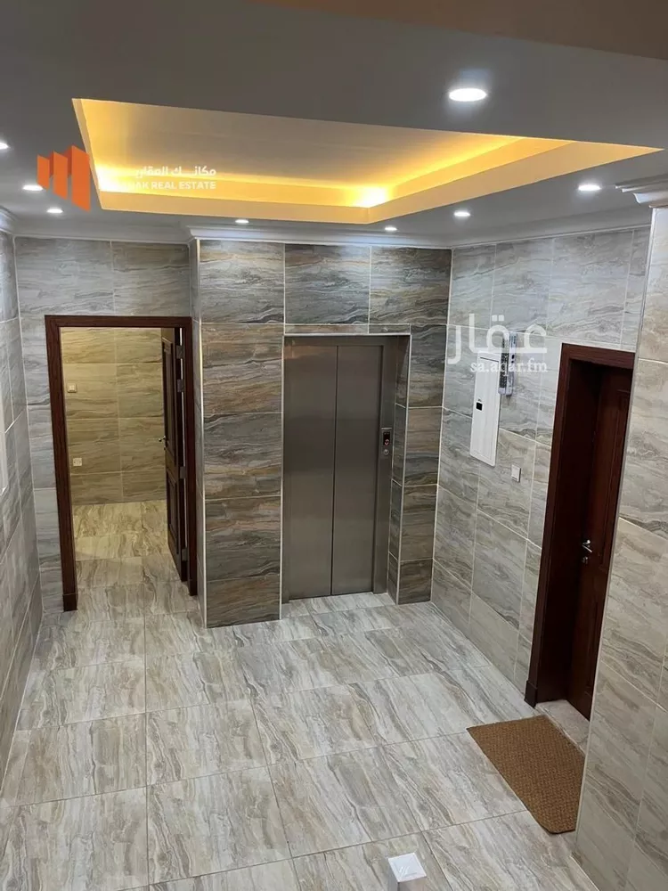 عمارة للبيع في شارع الملك عبد الله, حي الخبر الجنوبية, مدينة الخبر, المنطقة الشرقية صورة 2