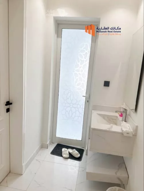 شقة للإيجار في شارع 12ب, حي الحمراء, مدينة الخبر, المنطقة الشرقية 17