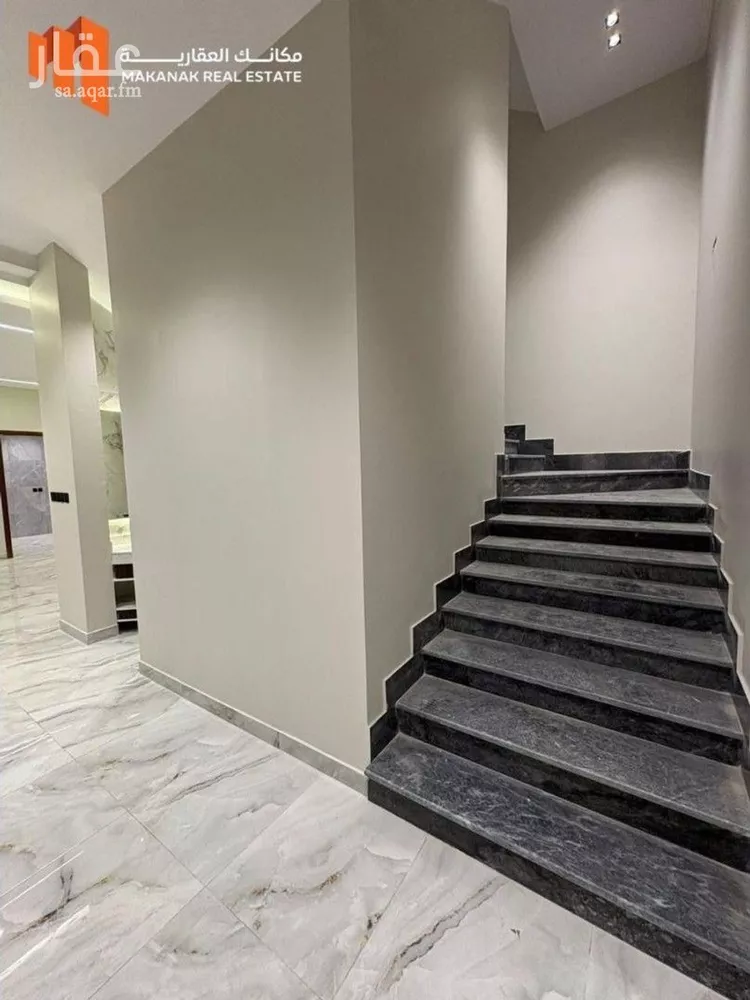 فيلا للبيع في شارع 4 قصر الخليج, حي قصر الخليج, مدينة الدمام, المنطقة الشرقية صورة 2