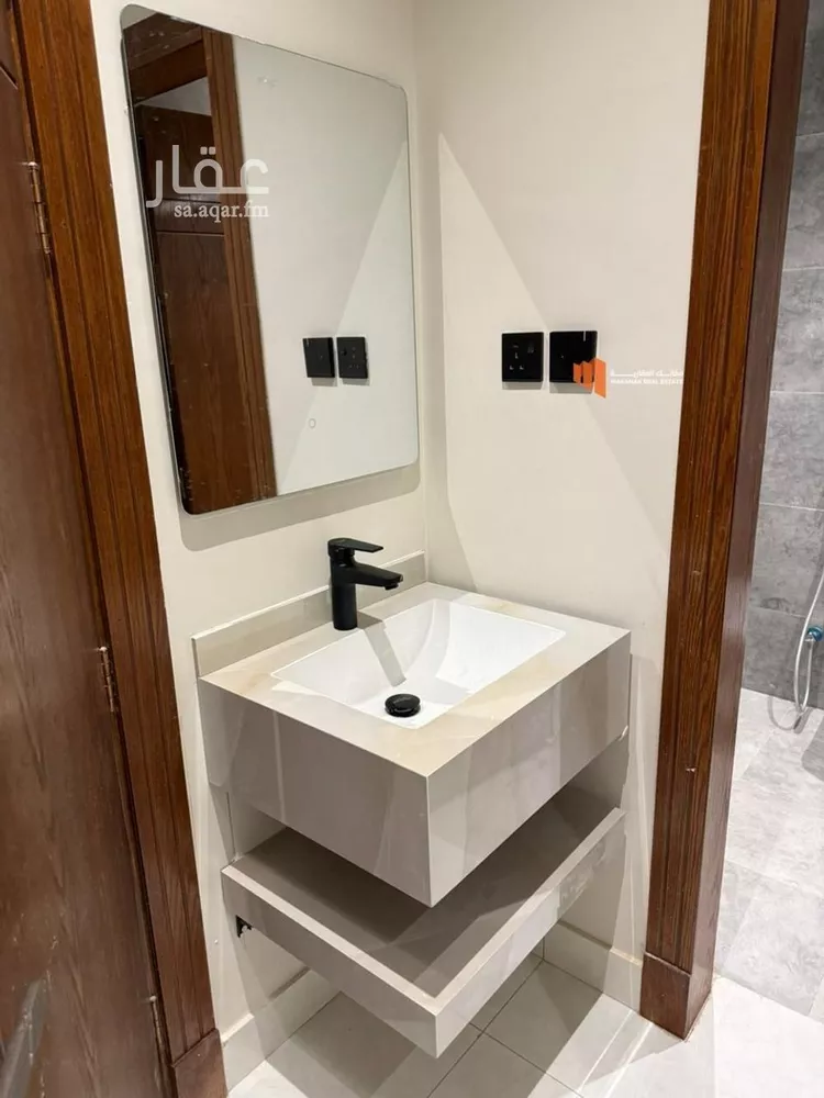 غرفة للإيجار في شارع الحناكية, حي الحمراء, مدينة الخبر, المنطقة الشرقية صورة 4