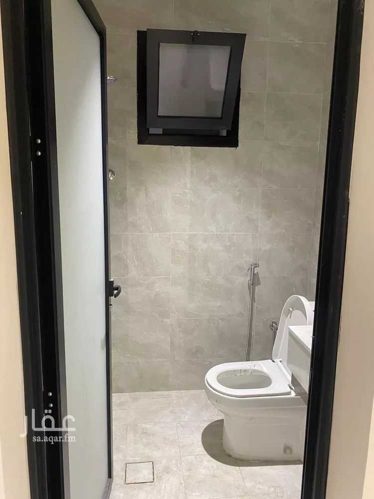 شقة للإيجار في شارع بيرين, حي الحمراء, مدينة الخبر, المنطقة الشرقية