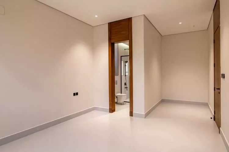 Floor for Sale in Riyadh Al Arid 10