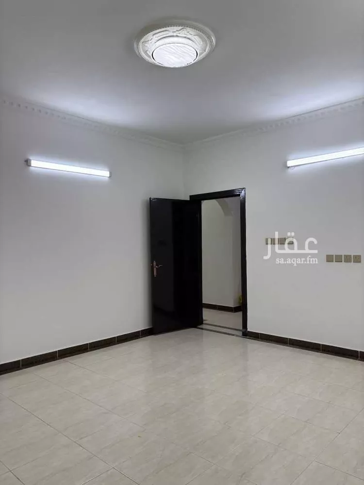 شقة للإيجار في شارع البدائع, حي العريجاء الأوسط, مدينة الرياض, منطقة الرياض صورة 2