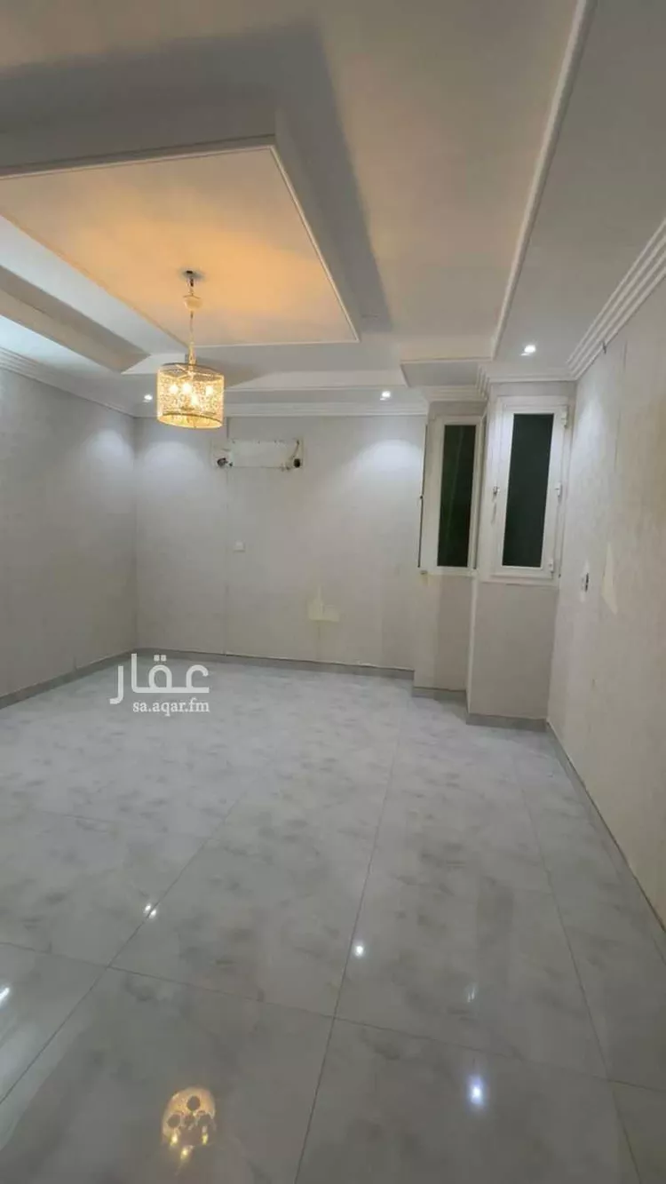 Floor for Rent in Riyadh Al Uraija Al Wusta