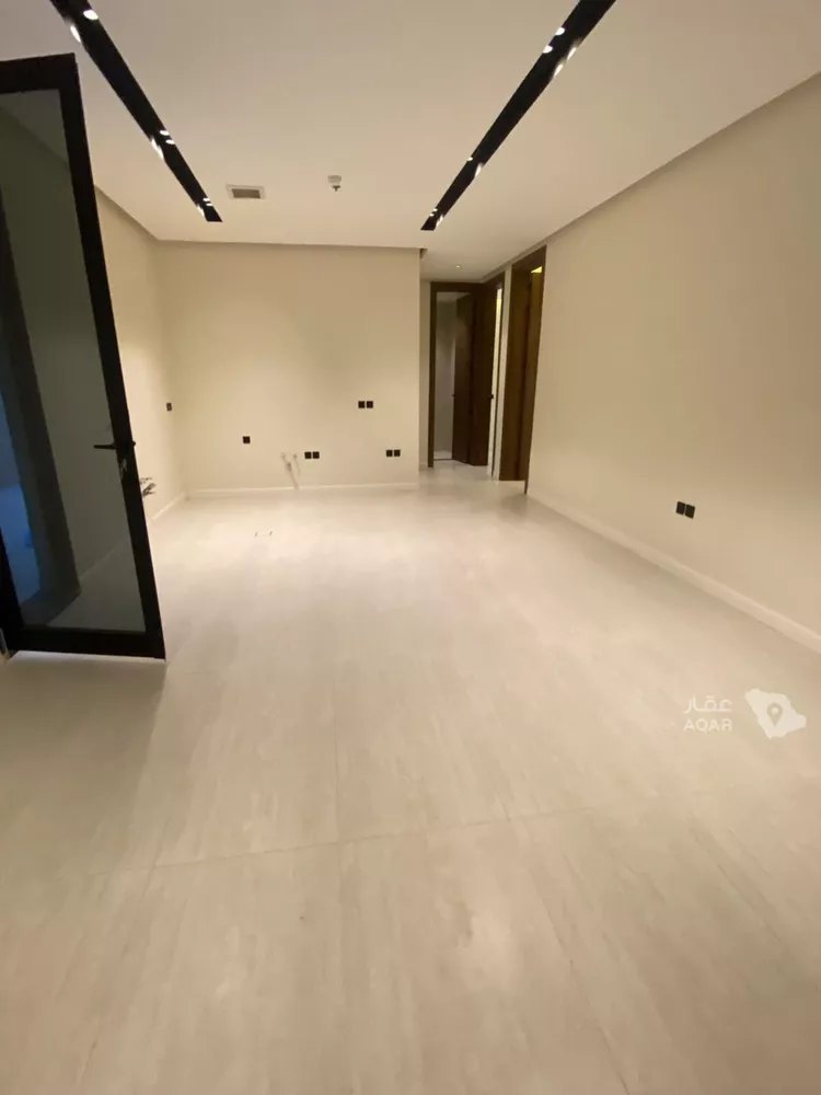 شقة للإيجار في شارع ابن سعيد المقرئ, حي السعادة, مدينة الرياض, منطقة الرياض 8